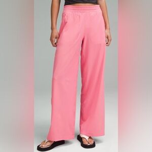 LuluLemon Swift Mid-Rise Wide-Leg Pant